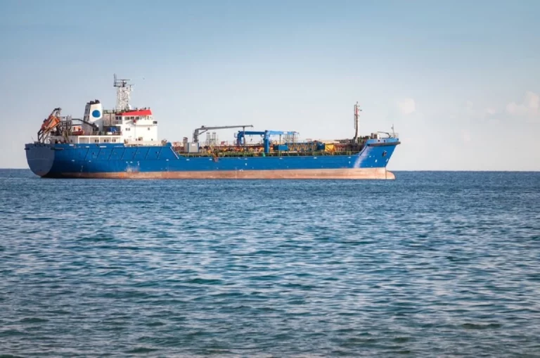 Descubre la trayectoria del capitán Georges Kassotou: de los mares griegos a los negocios internacionales