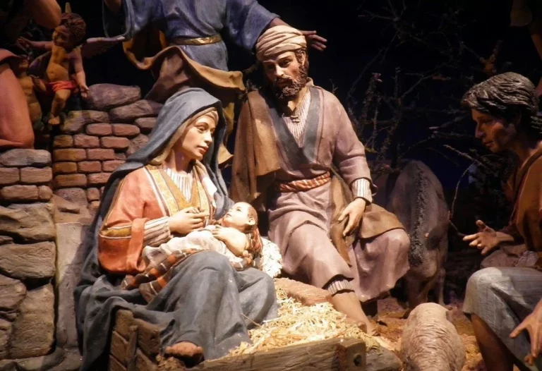 Cómo organizar una ruta de belenes por Madrid: tradición y arte en Navidad