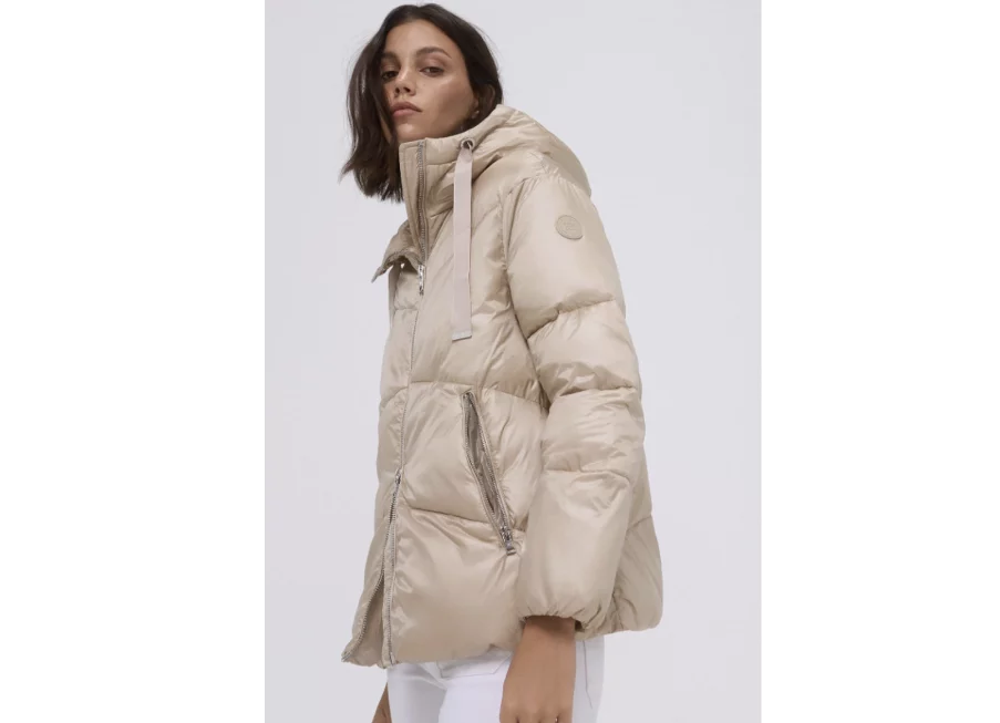 Cortefiel se adelanta a las rebajas de enero con ofertas de 50% en sus mejores abrigos ¡Descúbrelos! 146 abrigo