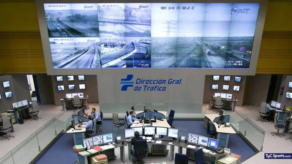 La DGT amenaza a Waze y Google Maps por los conductores jóvenes 39 El marco legal: un desafío para la DGT