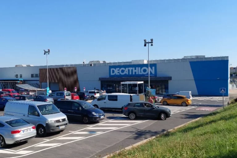 Decathlon arrasa con unas botas de 25 euros que parecen de Tommy Hilfiger
