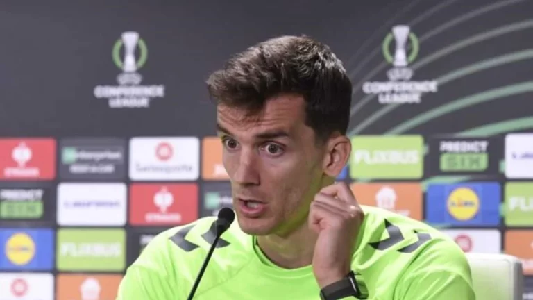 Diego Llorente se atreve a replicar a la indignada afición del Betis