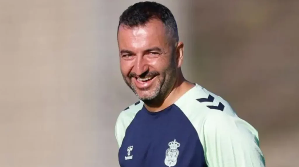 Así está el futuro de Diego Martínez en las UD Las Palmas 1 Diego Martínez Fuente: UD Las Palmas