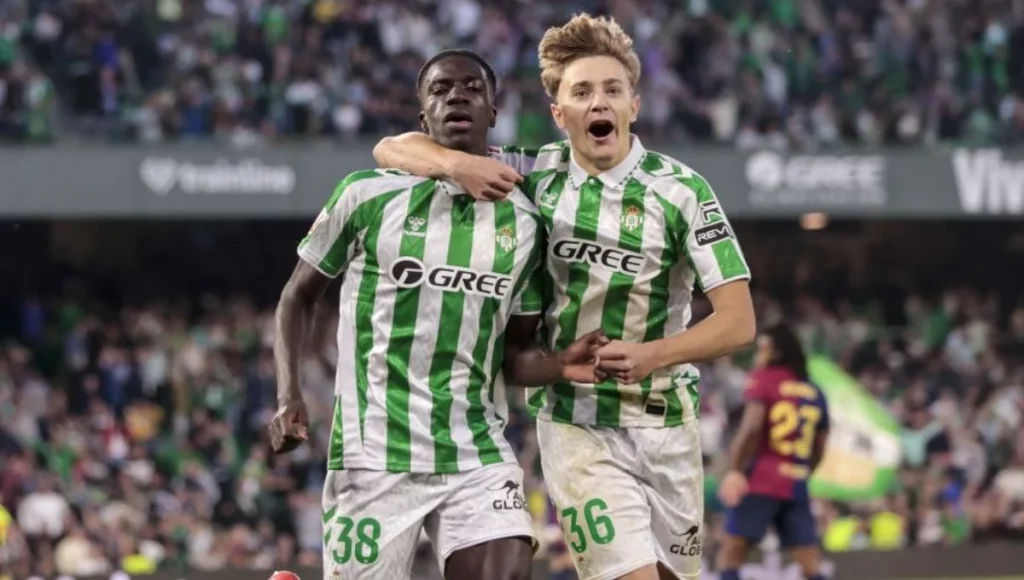 El Betis se complica la existencia en Conference