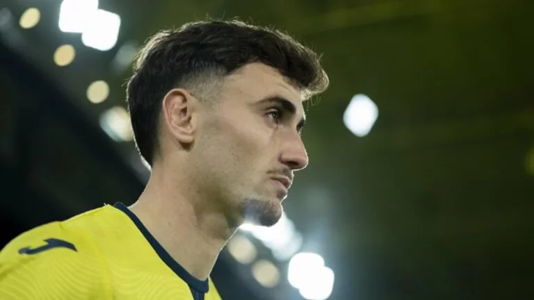 El Espanyol pelea el fichaje de Álex Forés con el Real Zaragoza