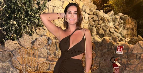 El color chocolate se impone como el favorito en Mango y Zara con estos vestidos efecto cuerpazo