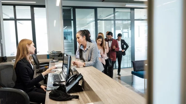 El nuevo registro de viajeros exige datos bancarios, una clara violación a la privacidad