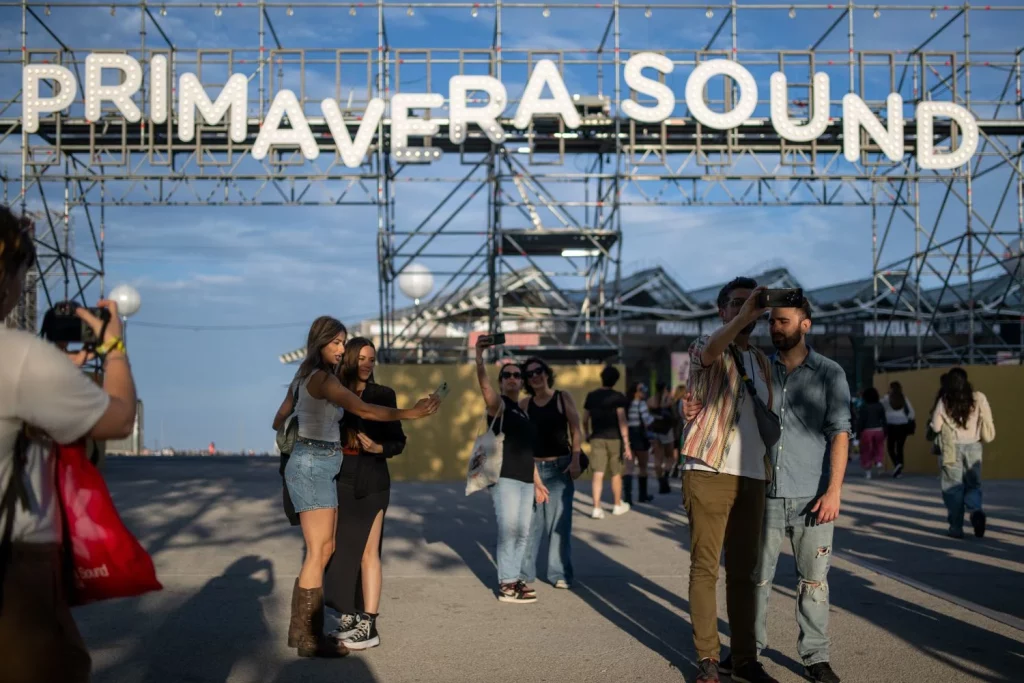 BBK Bilbao, Mad Cool y Primavera Sound compiten para captar fanáticos 1 EuropaPress 5995819 ambiente primer dia festival primavera sound parc forum 29 mayo 2024