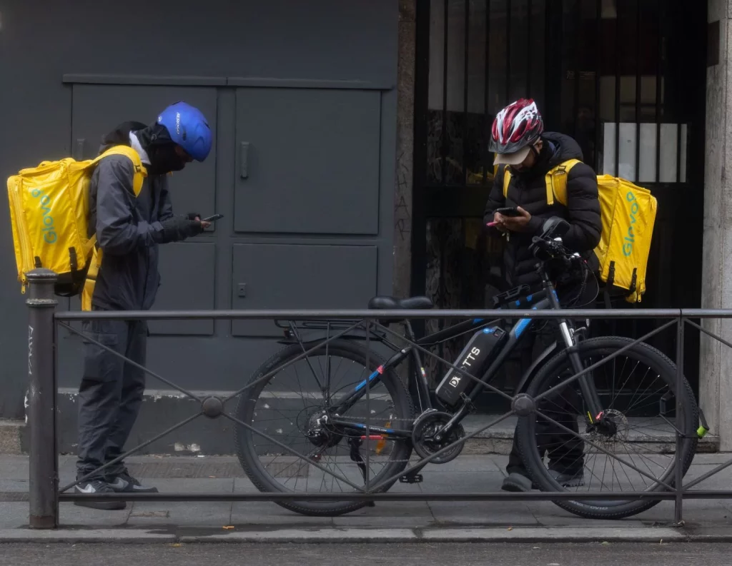 EuropaPress 6381723 repartidor glovo diciembre 2024 madrid espana tecnologica espanola glovo 4