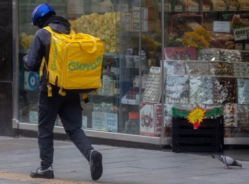 Glovo contratará a sus riders con un modelo mixto entre flotas externas y contratos directos