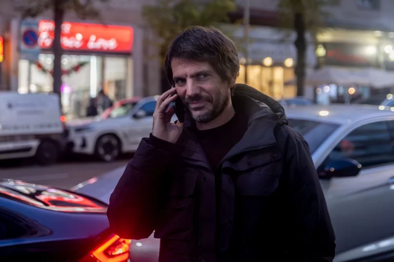 La propuesta de ministerio que dirige Ernest Urtasun se pone del lado de las empresas de IA