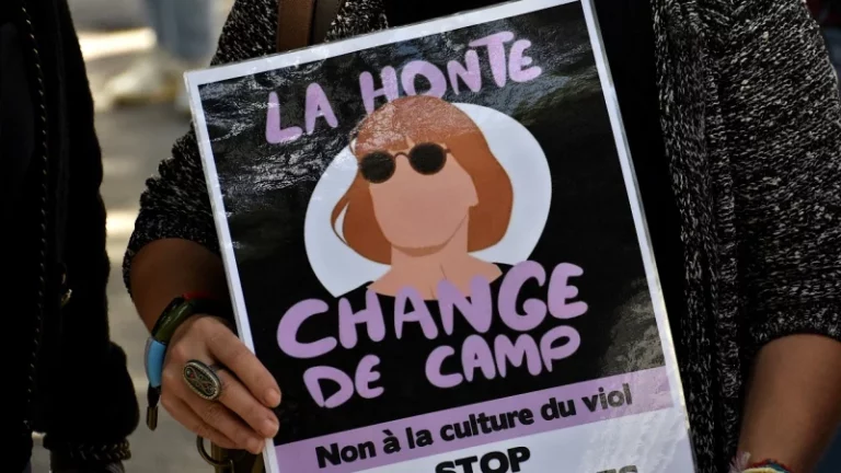 Organizaciones feministas se concentran en Madrid en apoyo a Gisèle Pelicot