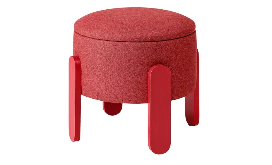 IKEA sabe que te falta sitio en el sofá de casa y propone una solución insuperable