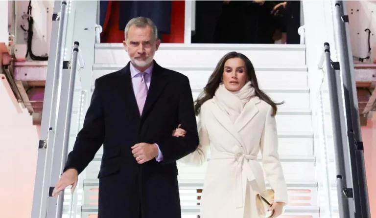 Italia juzga a la reina Letizia y tacha de barata su imagen
