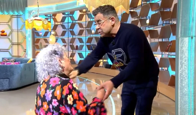 Jorge Javier Vázquez no se calla cuando preguntan en directo por Belén Esteban y Kiko Matamoros