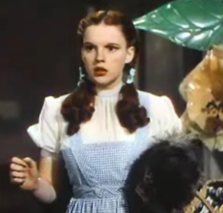Wicked y el recuerdo de 85 años de fantasías basadas en el Mundo de OZ 2 Judy Garland in The Wizard of Oz trailer 2