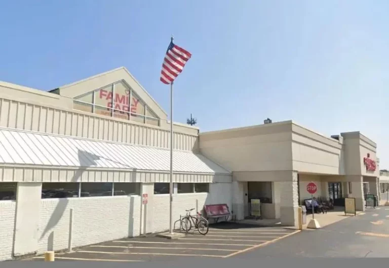 La historia de la “Ninja del techo”: la mujer que vivió 1 año en un supermercado sin ser descubierta