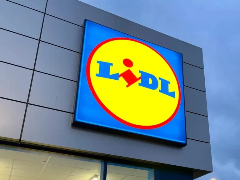 Lidl se pasa el juego con un espectacular panel de luces LED que se controla incluso con Alexa y Google Assistant