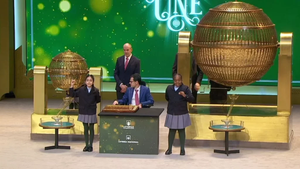 Los niños de San Ildefonso: los pequeños guardianes de una tradición centenaria