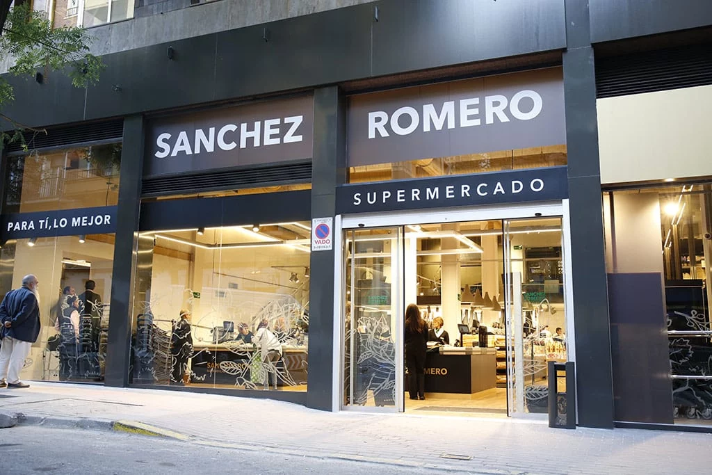 Un supermercado de lujo, una cesta de oro