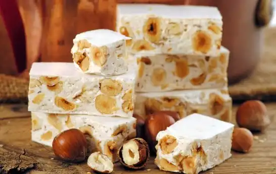 Lo dice la OCU y no hay más discusión: este es el mejor turrón para las fiestas