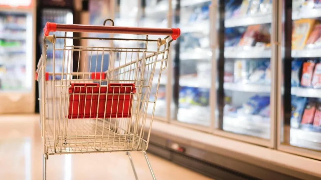 El simple truco para ahorrar de la OCU: funciona para no gastar de más en el supermercado 6 Productos problemáticos: los errores más comunes