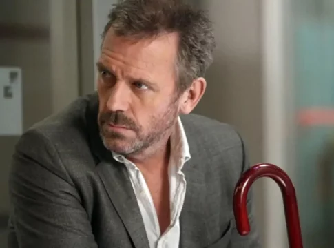 Qué hace ahora el actor del doctor House, Hugh Laurie, al que puedes ver todavía en Netflix y Apple TV Qué hace ahora el actor del doctor House, Hugh Laurie, al que puedes ver todavía en Netflix y Apple TV