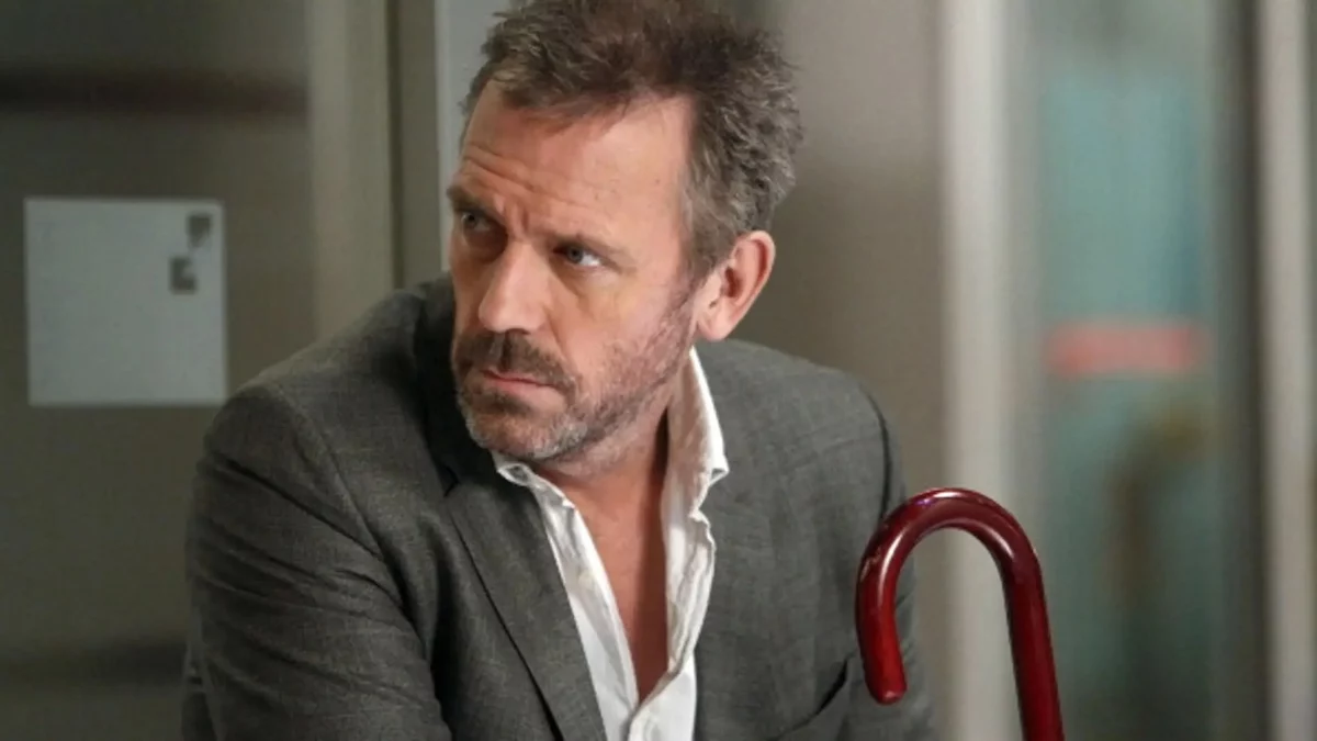 Qué hace ahora el actor del doctor House, Hugh Laurie, al que puedes ver todavía en Netflix y Apple TV Qué hace ahora el actor del doctor House, Hugh Laurie, al que puedes ver todavía en Netflix y Apple TV