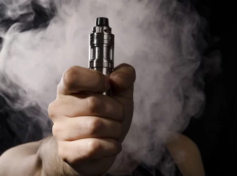 Un experto destapa la realidad de vapear como alternativa a fumar tabaco Un experto destapa la realidad de vapear como alternativa a fumar tabaco