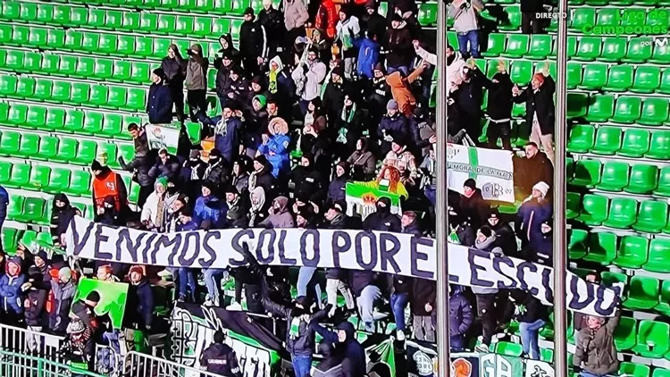 Venimos solo por el escudo betis diego llorente