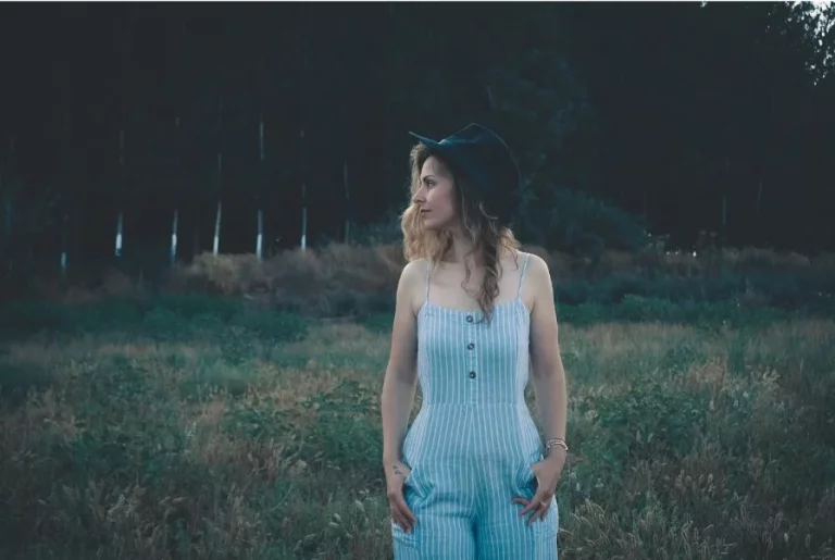 Zalando, Mango y Zara, traen los monos largos que te harán olvidarte de los vestidos Elegantes, cómodos y muy femeninos