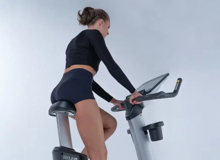 El Corte Inglés rebaja a mitad de precio la mejor bicicleta estática para regalar en Navidad o Reyes