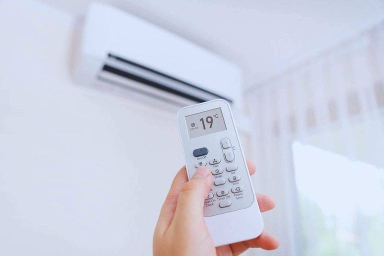 ¿Es necesario recargar el gas del aire acondicionado regularmente?