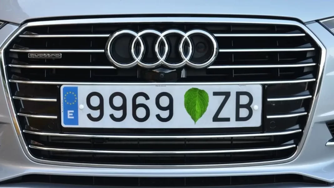 La multa por alterar la matrícula con la pegatina 'CAT'