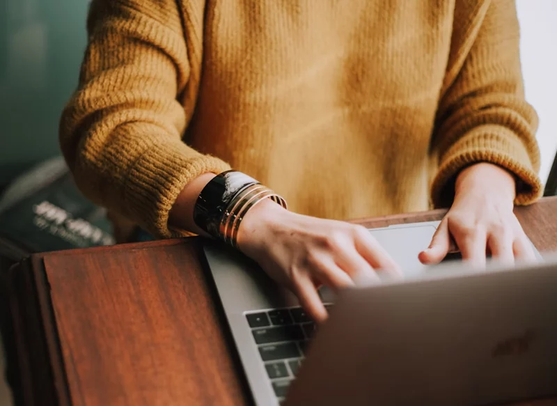 ¿FUNCIONAN LOS DETECTORES DE TEXTOS GENERADOS CON IA?