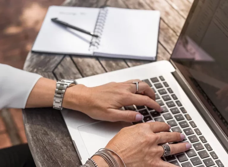 El truco para saber si un texto está escrito con IA o no