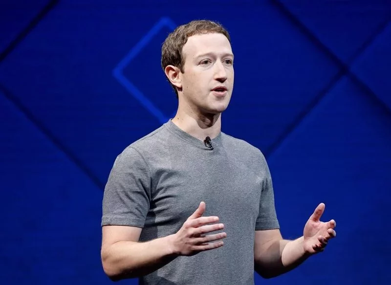 MARK ZUCKERBERG CARGA CONTRA EL IPHONE
