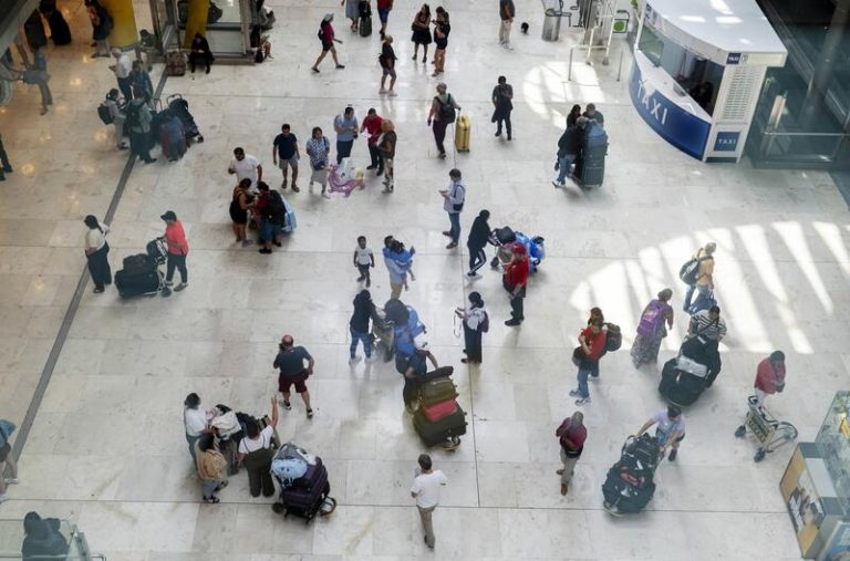 Los aeropuertos españoles operarán 21.441 vuelos en el puente de Reyes, 2.524 más que hace un año