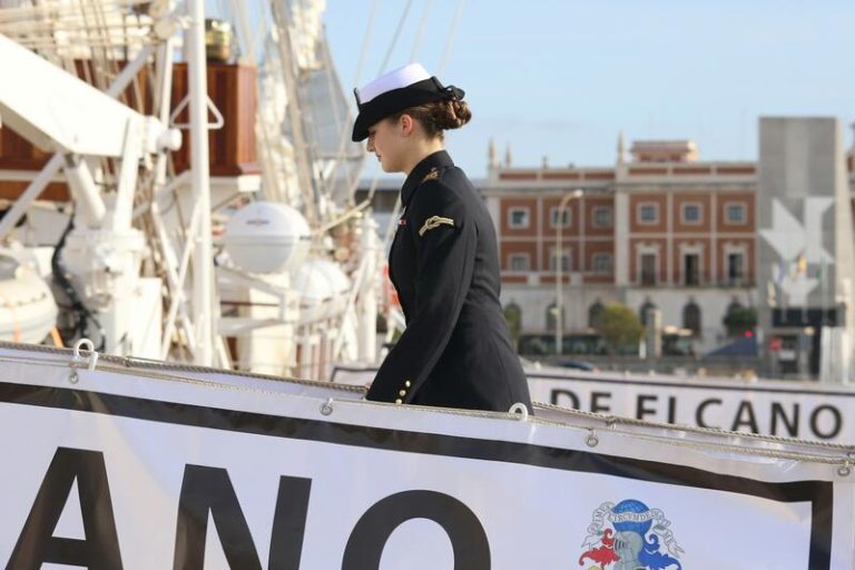 La princesa Leonor llega a Tenerife en el buque 'Juan Sebastián de Elcano'
