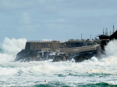 La borrasca 'Éowyn' llega a la península y la AEMET avisa La borrasca 'Éowyn' llega a la península y la AEMET avisa