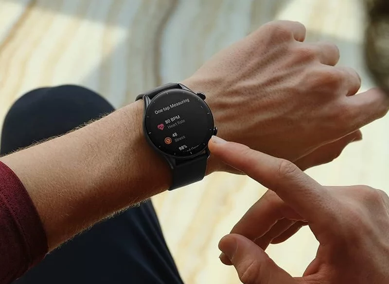 Este es el smartwatch con 120 modos deportivos y batería infinita que está arrasando en Amazon
