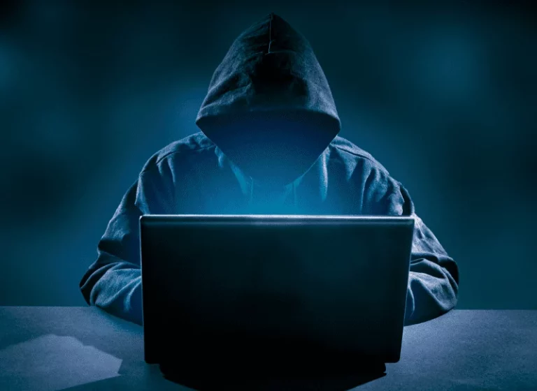 Protege tu móvil: Los 3 pasos clave que la OCU recomienda contra el bluesnarfing