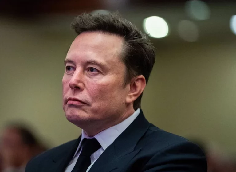 Elon Musk y su predicción con respecto a los chips cerebrales en 2045