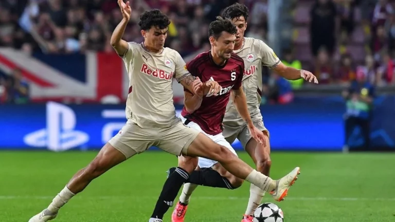 Bajcetic no solo negocia con el Celta en LaLiga