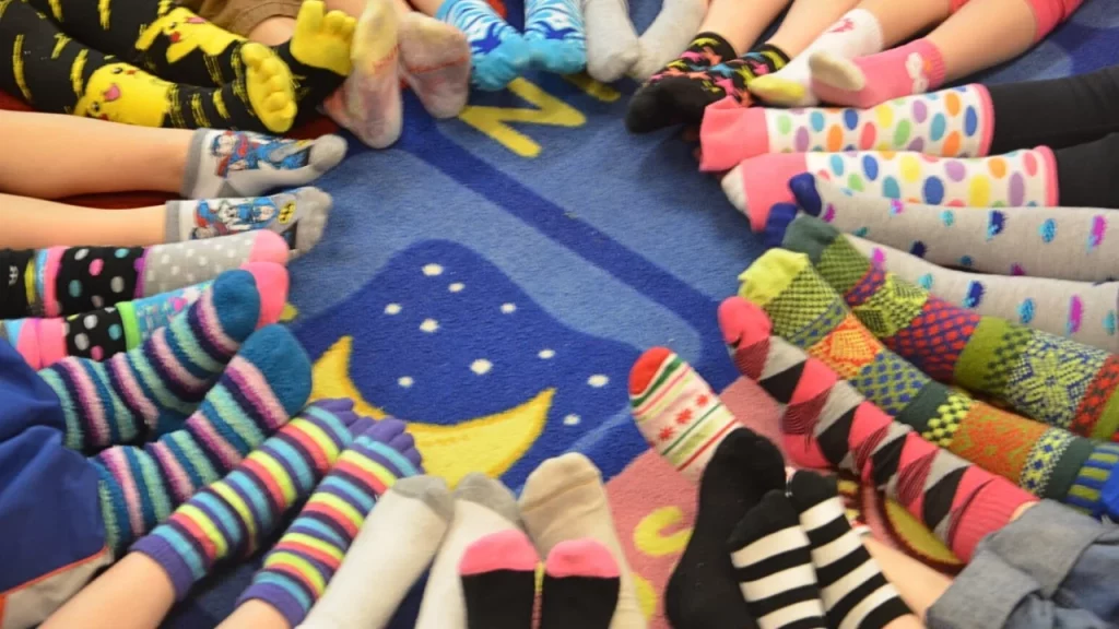 Calcetines: una prenda de vestir que se puede llegar a convertir en un verdadero imán para bacterias