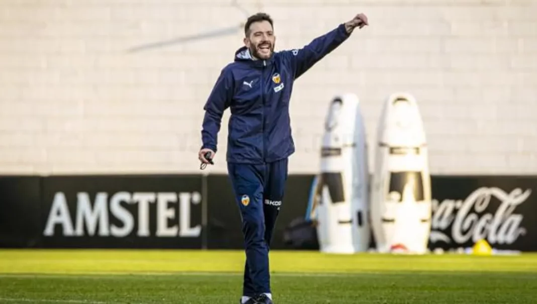 Peter Lim da a Carlos Corberán la última palabra sobre nuevos fichajes. Fuente: Agencias