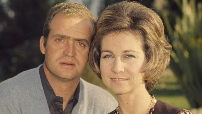 Destapan la primera infidelidad del rey Juan Carlos a Sofía: no fue con Bárbara Rey