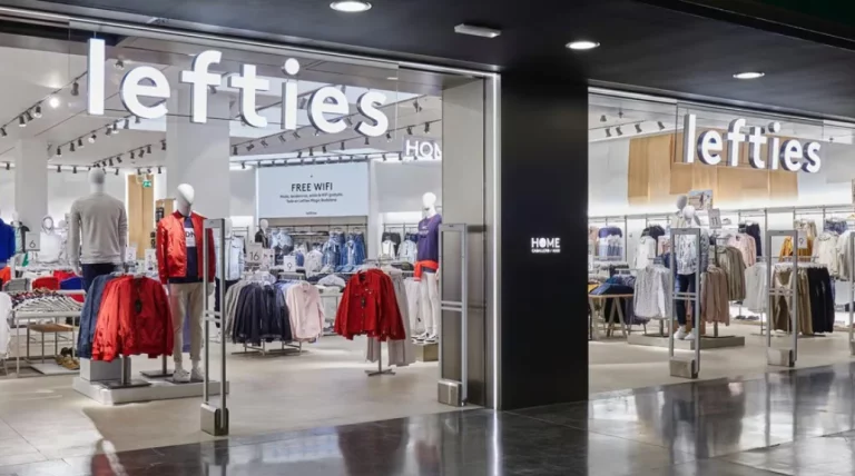 Efecto cuerpazo y vientre plano con estos 8 pantalones de Lefties