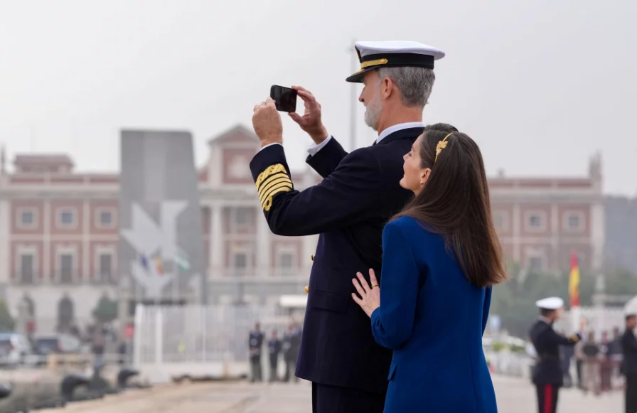 El rey Felipe VI rompe a llorar en público y Pilar Eyre cuenta el verdadero motivo de su llanto