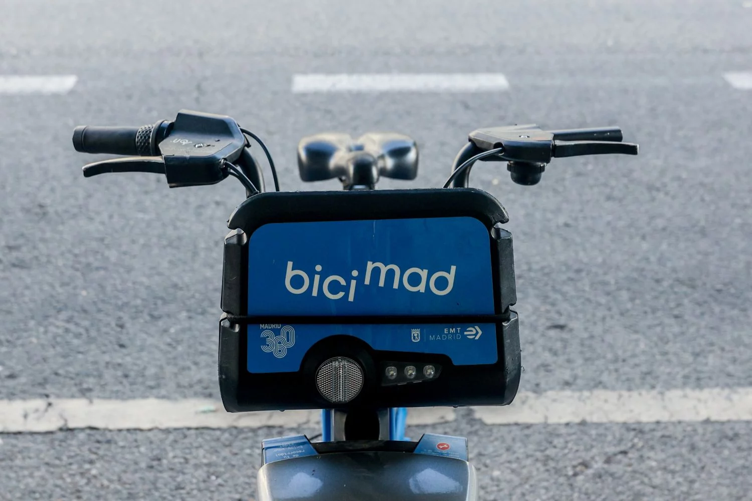 Almeida y Ayuso siguen su plan para expandir Bicimad fuera del centro